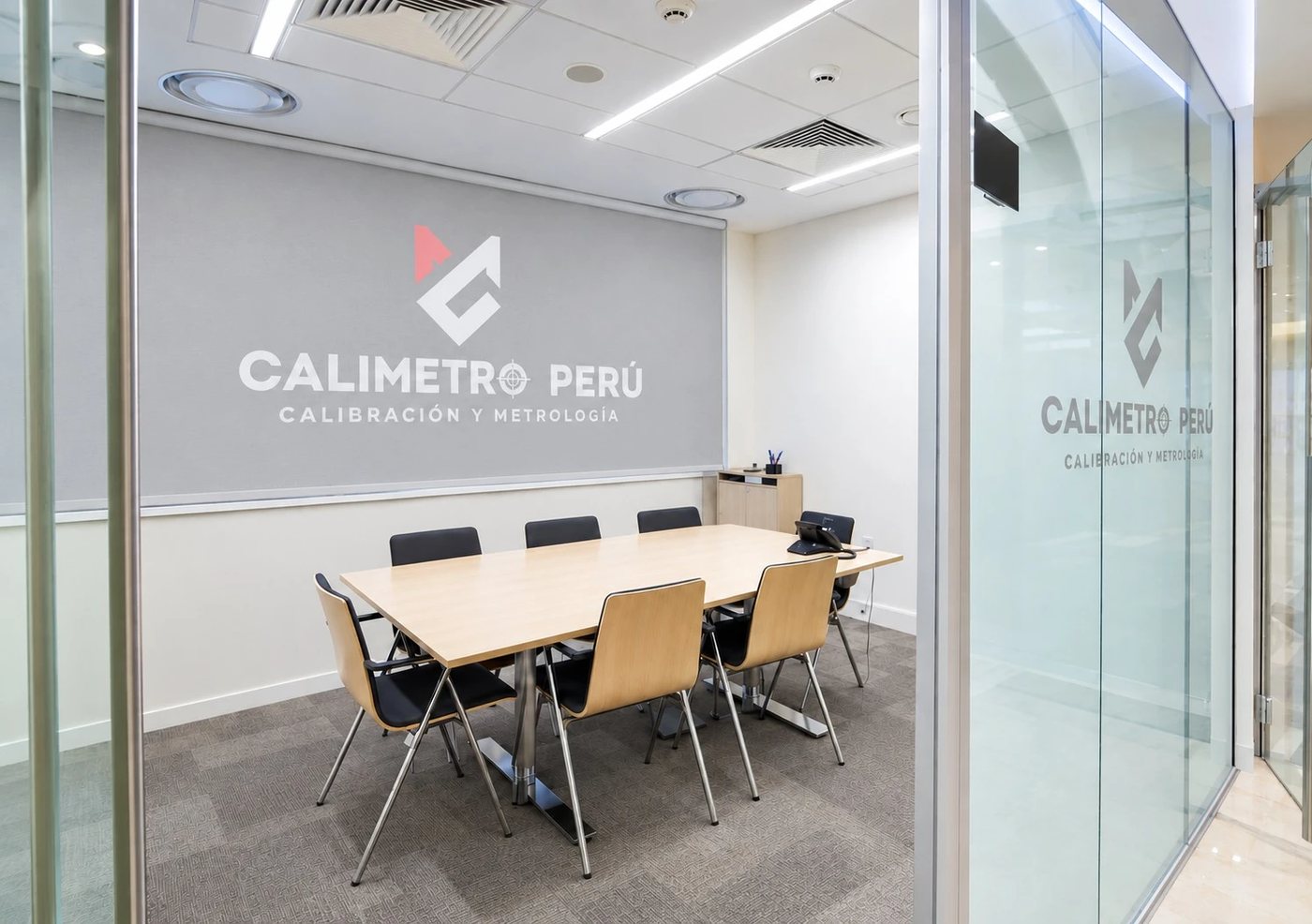 Sala de reuniones de Calimetro Perú